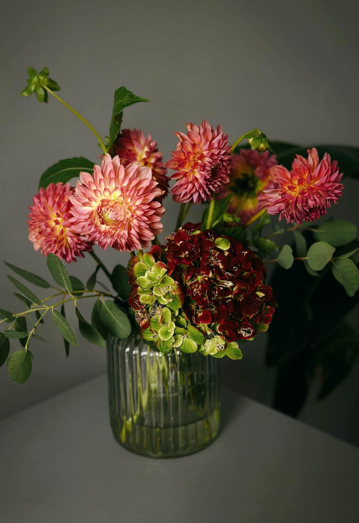 Frische Blumen für das Büro